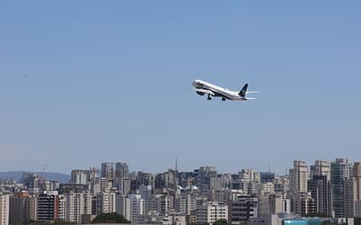 Após outubro histórico, volume de serviços no Brasil cai 0,1% em novembro, segundo IBGE Após outubro histórico, volume de serviços no Brasil cai 0,1% em novembro, segundo IBGE