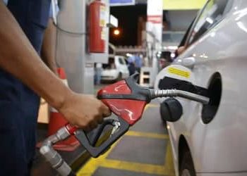 Aumento do ICMS eleva custo da gasolina e do diesel em 2026