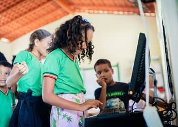 Internet chega a 82% das escolas públicas do Piauí