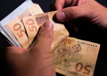 Reajuste do mínimo em 2026 custará R$ 4,28 bilhões aos municípios