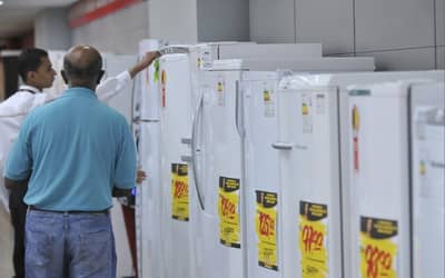 Confiança do comércio inicia 2026 pressionada pela Selic em 15%, aponta CNC Confiança do comércio inicia 2026 pressionada pela Selic em 15%, aponta CNC