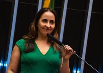 Deputada cobra urgência em PEC do Código de Ética para STF