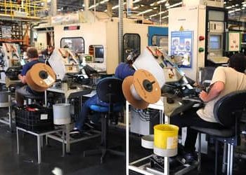 Pequena indústria: desempenho e finanças pioram em 2025, aponta CNI