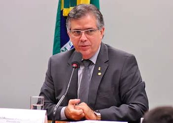 Fim da escala 6×1 exige debate com quem gera empregos, diz deputado do Pará