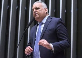 Projeto que aumenta pena para furto, roubo, receptação e latrocínio aguarda sanção presidencial