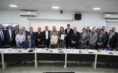 Setor produtivo divulga manifesto contra redução da jornada sem ganho de produtividade Setor produtivo divulga manifesto contra redução da jornada sem ganho de produtividade
