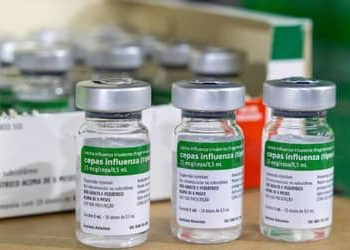 Vacinação contra a gripe começa neste sábado (28): veja quem pode se vacinar