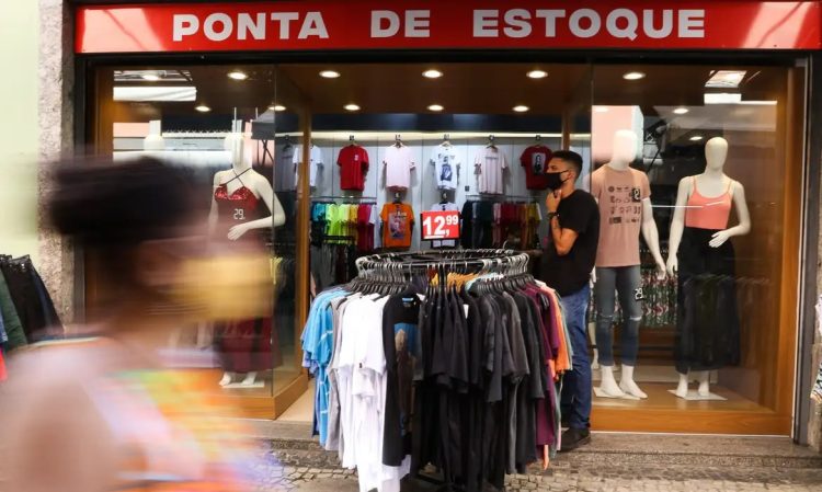 Confiança Empresarial recua pelo segundo mês seguido em março, segundo FGV IBRE