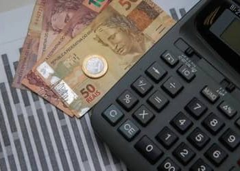 Economia brasileira deve crescer 2% em 2026, projeta CNI