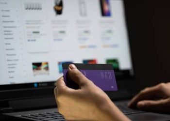 “Taxa das blusinhas” manteve cerca de 135 mil empregos e R$ 20 bilhões na economia, aponta CNI