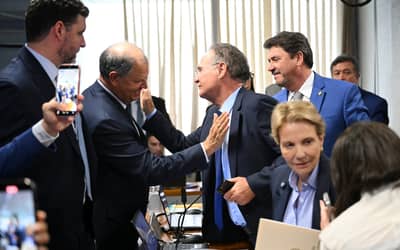 Bancada do Agro no Senado derrota governo e aprova resgate bilionário a produtores em comissão