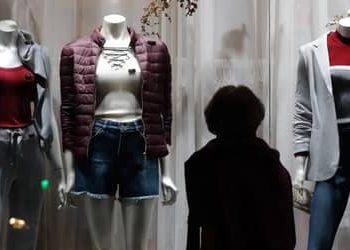 Dia das Mães 2026: consumidores preferem lojas físicas e pretendem gastar mais