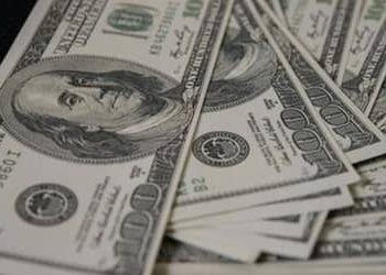Dólar encerra último pregão aos R$ 5,02