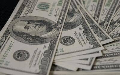 Dólar: moeda encerra último pregão em alta Dólar: moeda encerra último pregão em alta