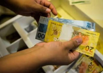 Economia brasileira vive cenário de “equilíbrio precário”, avalia IFI