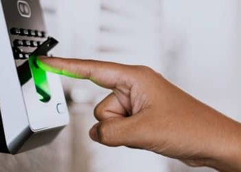 PEC do fim da escala 6×1 mantém horas extras, mas pode limitar ampliação da carga de trabalho