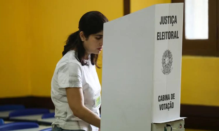 Voto distrital: Câmara deve votar proposta ainda no primeiro semestre, diz relator Voto distrital: Câmara deve votar proposta ainda no primeiro semestre, diz relator