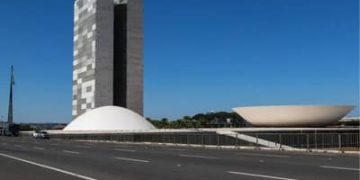 ELEIÇÕES 2026: PL, PT e União concentram 40% do orçamento público para as eleições ELEIÇÕES 2026: PL, PT e União concentram 40% do orçamento público para as eleições