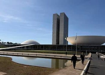 Senado deve arrefecer atrito com governo enquanto Câmara abre espaço para atualização do Simples Nacional