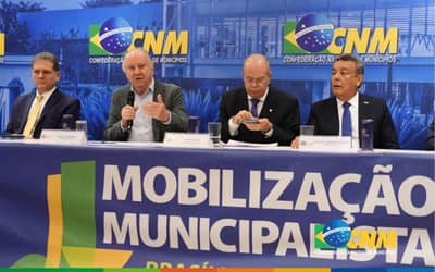 CNM reúne prefeitos para frear pautas que pressionam o caixa dos municípios CNM reúne prefeitos para frear pautas que pressionam o caixa dos municípios