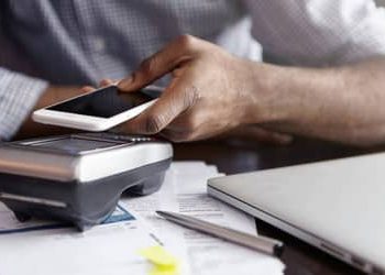 Falta de controle financeiro em tempo real atinge 12,6 milhões de empresas no Brasil