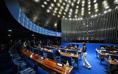 Senado fixa limite de 5% para retenção de repasses do FPE e FPM Senado fixa limite de 5% para retenção de repasses do FPE e FPM