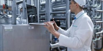 CNI: indústria investe em máquinas novas, mas modernização tecnológica avança lentamente CNI: indústria investe em máquinas novas, mas modernização tecnológica avança lentamente