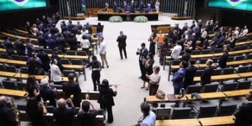 Com menos candidatos, Câmara deve ter maior número de reeleições em 2026 Com menos candidatos, Câmara deve ter maior número de reeleições em 2026