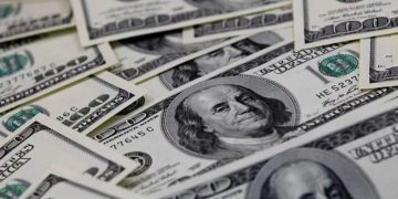 Dólar fecha aos R$ 5,11 com alta do petróleo; euro encerra a R$ 5,89 Dólar fecha aos R$ 5,11 com alta do petróleo; euro encerra a R$ 5,89