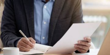 Exigência de CNPJ para autônomos e outros contribuintes fica para 2027