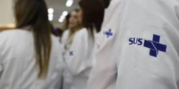 Novo piso dos médicos pode gerar impacto de R$ 25,9 bi aos cofres municipais, diz CNM