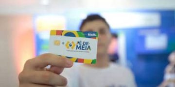 Pé-de-Meia: pagamento para nascidos em março e abril será feito nesta terça-feira (25)