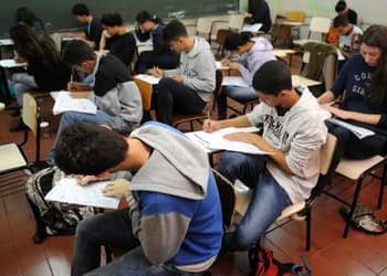 Pé-de-Meia: pagamento para nascidos em novembro e dezembro será feito nesta segunda-feira (31)