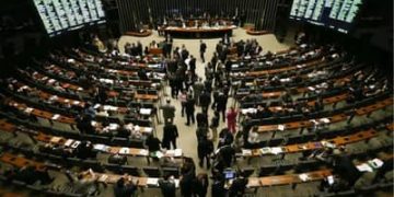 Peso do voto: estados têm representação desigual na Câmara e no Senado
