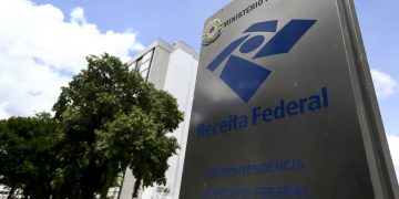 Receita Federal: novo cronograma da reforma tributária amplia prazo para o Simples Nacional Receita Federal: novo cronograma da reforma tributária amplia prazo para o Simples Nacional