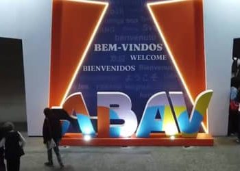 Agentes de viagens ganham espaço na ABAV Expo em meio a recordes do turismo