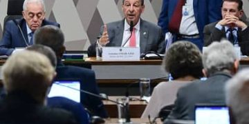 CCJ do Senado aprova proposta que acaba com escala 6×1 CCJ do Senado aprova proposta que acaba com escala 6×1