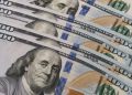 Dólar recua após fala de dirigente do Fed sobre juros