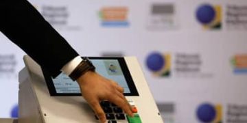 Eleições 2026: saiba como o eleitor pode fiscalizar a campanha e denunciar irregularidades