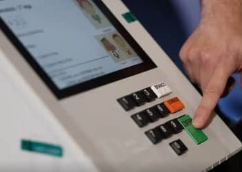 Manual do eleitor: quase 160 milhões vão votar. O que é preciso levar e fazer no dia da eleição?