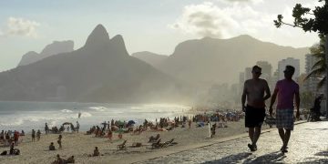Pesquisa inédita do MTur vai mapear perfil de turistas em 50 municípios