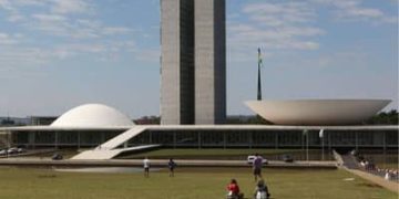 Associativismo lança manifesto em defesa da superação da polarização política e pede governo para todos Associativismo lança manifesto em defesa da superação da polarização política e pede governo para todos