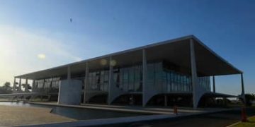 Campanhas presidenciais disputam apoios estaduais para o 2º turno