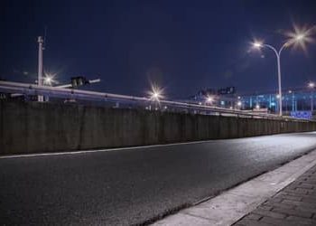 Iluminação pública pode consumir até 5% do orçamento municipal, aponta EPE
