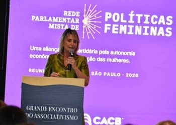 Simplificação tributária, crédito e independência feminina orientam manifesto entregue pelo CMEC a Flávio Bolsonaro