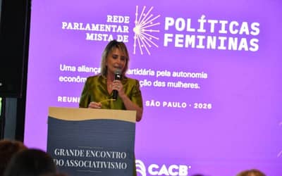Simplificação tributária, crédito e independência feminina orientam manifesto entregue pelo CMEC a Flávio Bolsonaro Simplificação tributária, crédito e independência feminina orientam manifesto entregue pelo CMEC a Flávio Bolsonaro