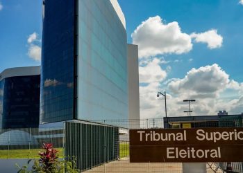 TSE anula votos de Garotinho e pode mudar resultado da eleição no Rio