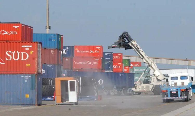 Tarifaço dos EUA afeta 1.135 municípios, aponta estudo da CNM Tarifaço dos EUA afeta 1.135 municípios, aponta estudo da CNM